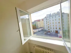 Pronájem bytu 1+1, Praha - Vinohrady, Ondříčkova, 45 m2