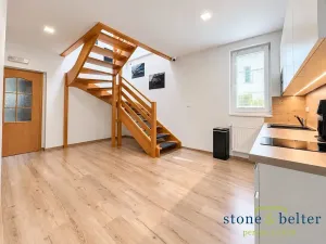 Pronájem kanceláře, Vestec, Vídeňská, 209 m2