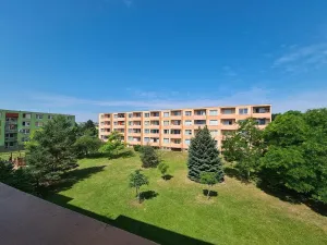 Pronájem bytu 1+1, Hrušovany u Brna, Sídliště, 35 m2
