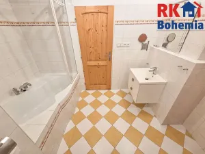 Pronájem bytu 3+1, Praha - Prosek, Vysočanská, 84 m2