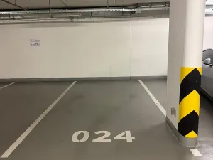 Pronájem garáže, Praha - Libeň, Kurta Konráda, 17 m2