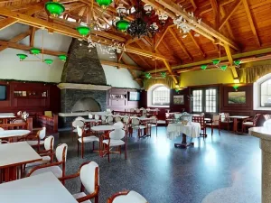 Dražba restaurace, Praha - Holešovice, Jankovcova, 1096 m2