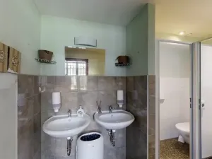 Dražba restaurace, Praha - Holešovice, Jankovcova, 1096 m2