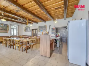 Prodej obchodního prostoru, Hradec Králové - Svinary, Podhůrská, 633 m2
