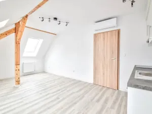 Pronájem bytu 2+kk, Olomouc, Pavelčákova, 45 m2