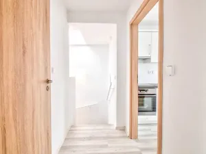 Pronájem bytu 2+kk, Olomouc, Pavelčákova, 45 m2