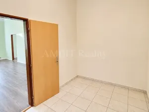 Pronájem kanceláře, Praha - Řepy, Žalanského, 80 m2