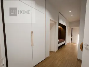 Prodej bytu 4+kk, České Budějovice, Čakovská, 89 m2