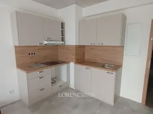 Pronájem bytu 2+kk, Veselí nad Moravou, náměstí Míru, 31 m2