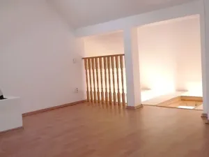 Pronájem bytu 1+kk, Praha - Vršovice, Tolstého, 31 m2