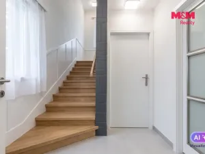 Prodej rodinného domu, Sadská, Pražská, 210 m2