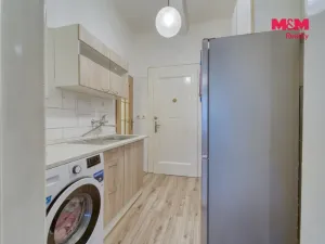 Prodej bytu 1+kk, Plzeň - Lobzy, Rokycanská, 30 m2