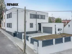 Pronájem bytu 2+kk, Kladno, Veleslavínova, 39 m2