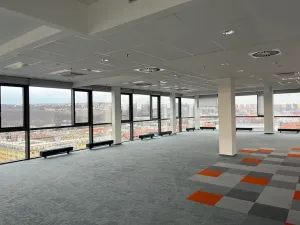 Pronájem kanceláře, Praha - Libeň, Českomoravská, 640 m2