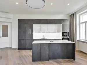 Pronájem bytu 3+kk, Praha - Vinohrady, náměstí Jiřího z Poděbrad, 137 m2