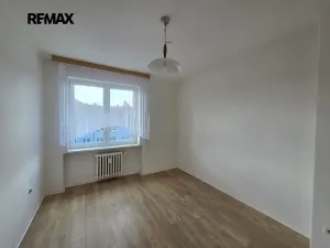 Pronájem bytu 3+1, Praha - Čakovice, Radbuzská, 85 m2