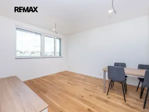 Pronájem bytu 2+kk, Praha - Radlice, U Komína, 41 m2