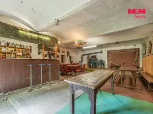 Prodej obchodního prostoru, Buštěhrad, Náměstí, 226 m2