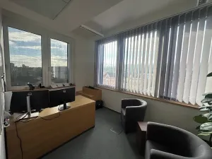 Pronájem kanceláře, Praha - Karlín, Pobřežní, 458 m2