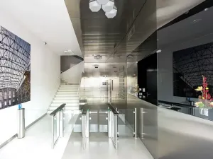 Pronájem kanceláře, Praha - Karlín, Pobřežní, 458 m2