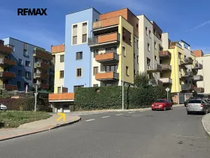 Pronájem garážového stání, Praha - Hostivař, Vladycká, 14 m2
