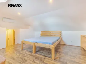 Prodej vícegeneračního domu, Velvary, 212 m2
