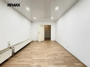 Pronájem obchodního prostoru, Praha - Strašnice, Štěchovická, 26 m2