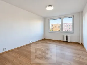 Pronájem bytu 1+kk, Praha - Hlubočepy, Pivcova, 29 m2