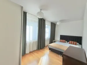Prodej bytu 3+kk, Praha - Žižkov, Ke kapslovně, 88 m2