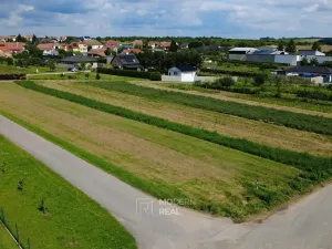 Prodej pozemku pro bydlení, Ivaň, 715 m2
