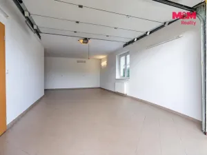 Prodej rodinného domu, Dynín, 330 m2