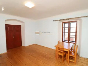 Pronájem bytu 1+kk, Uhlířské Janovice, Václavské náměstí, 26 m2