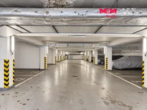 Prodej garážového stání, Praha, Velká skála, 11 m2