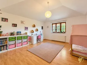 Prodej rodinného domu, Kamenice, Topasová, 254 m2