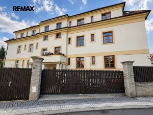 Pronájem bytu 2+kk, Praha - Vinohrady, Hradešínská, 65 m2