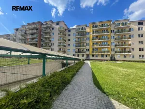 Pronájem bytu 1+kk, Praha - Horní Měcholupy, Padovská, 32 m2