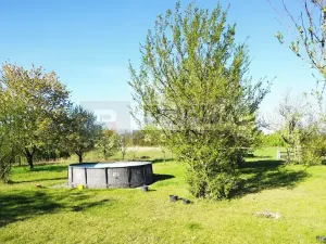 Prodej zahrady, Mělník, 9817 m2