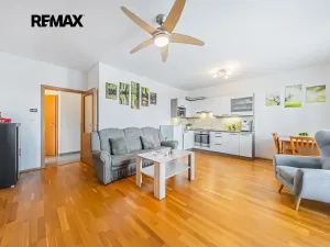 Prodej bytu 3+kk, Lysá nad Labem, Na Zemské stezce, 76 m2