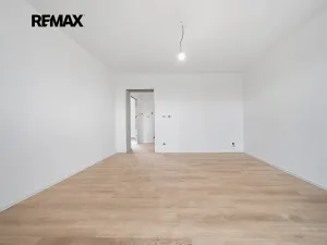 Prodej bytu 3+kk, Moravany, Květná, 79 m2