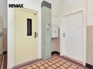 Pronájem bytu 1+kk, Plzeň, Pařížská, 41 m2