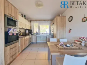 Prodej rodinného domu, Nedvědice, 200 m2