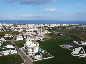 Prodej bytu 3+1, Paralimni, Kypr, 74 m2