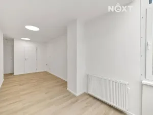 Prodej bytu 2+kk, Praha - Kyje, Vajgarská, 30 m2