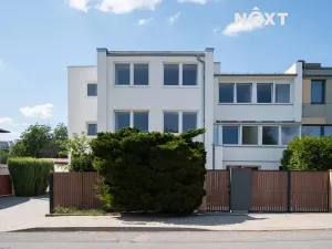 Prodej bytu 2+kk, Praha - Kyje, Vajgarská, 30 m2