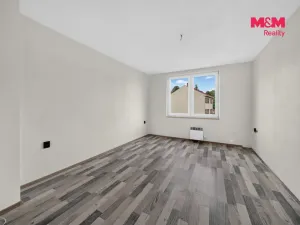 Prodej bytu 4+1, Černovice, U Mateřské školy, 82 m2