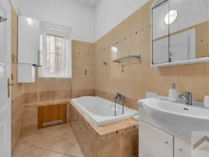 Prodej bytu 3+1, Hradec Králové, Střelecká, 94 m2