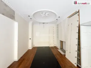 Pronájem obchodního prostoru, Praha - Nové Město, V jámě, 60 m2