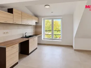 Pronájem bytu 2+kk, Svitavy - Předměstí, Poličská, 80 m2