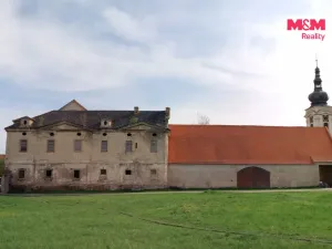 Prodej historického objektu, Doksany, 1751 m2