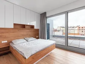 Pronájem bytu 2+kk, Praha - Karlín, Křižíkova, 48 m2